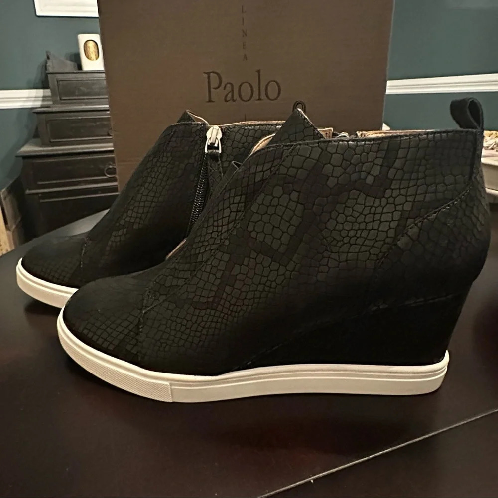 NIB Linea Paolo Felicia Black Snake Print Wedge Sneaker Bootie Size 8.5M